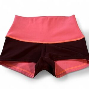 Lululemon Boogie Short Very Light Flare / Bordeaux Drama size 4